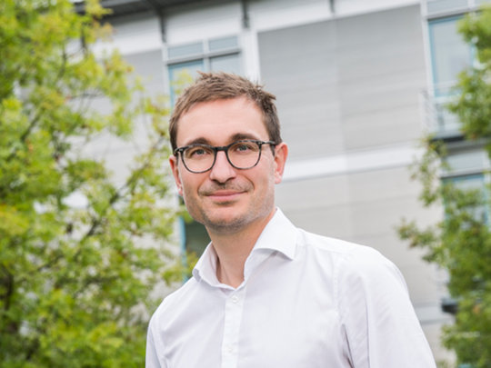 Tobias Erb, Leiter der Abteilung Biochemie und synthetischer Metabolismus am Max-Planck-Institut für terrestrische Mikrobiologie.